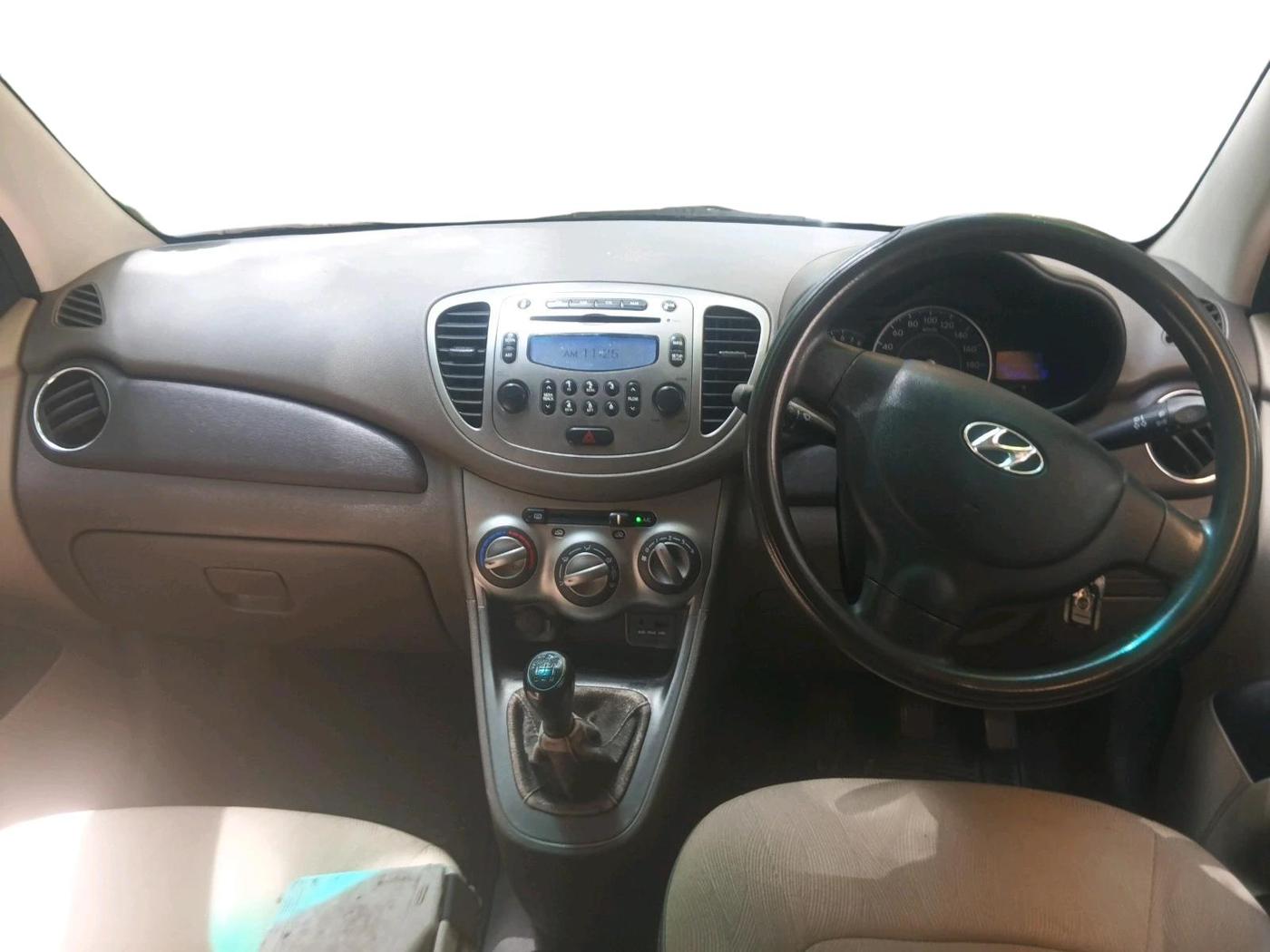 2011 Hyundai i10 SPORTZ 1.2, Petrol, Manual, 78,968 km, interior