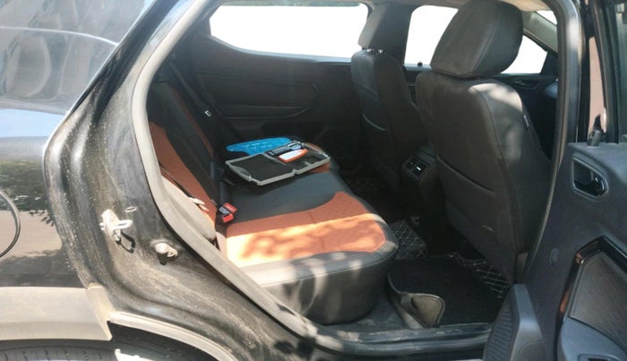 2024 Renault Kiger RXT (O) AMT, Petrol, Automatic, 5,626 km, interior