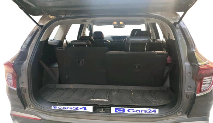 2022 KIA CARENS PRESTIGE PLUS 1.5 DIESEL 7 STR, Diesel, Manual, 1,13,786 km, exterior