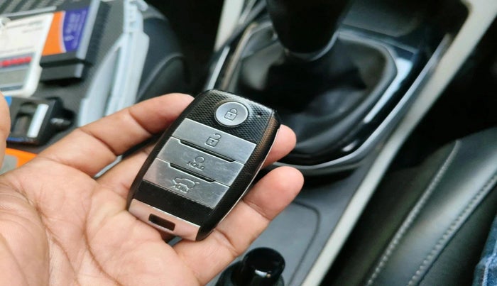 2022 KIA CARENS PRESTIGE PLUS 1.5 DIESEL 7 STR, Diesel, Manual, 1,13,786 km, interior