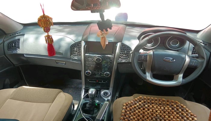 2019 Mahindra XUV500 W7, Diesel, Manual, 43,654 km, interior