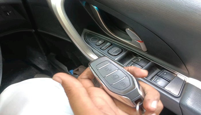 2019 Mahindra XUV500 W7, Diesel, Manual, 43,654 km, interior