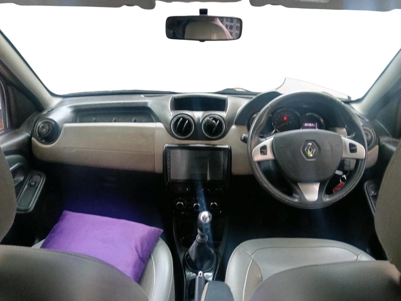 2015 Renault Duster 110 PS RXZ DIESEL, Diesel, Manual, 2,05,963 km, interior