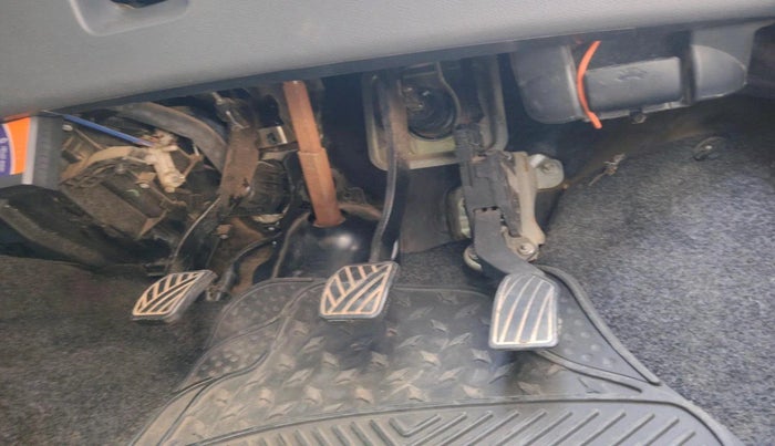 2011 Maruti Swift VXI, Petrol, Manual, 1,32,595 km, interior