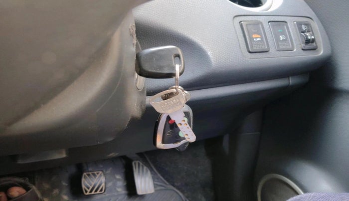 2011 Maruti Swift VXI, Petrol, Manual, 1,32,595 km, interior