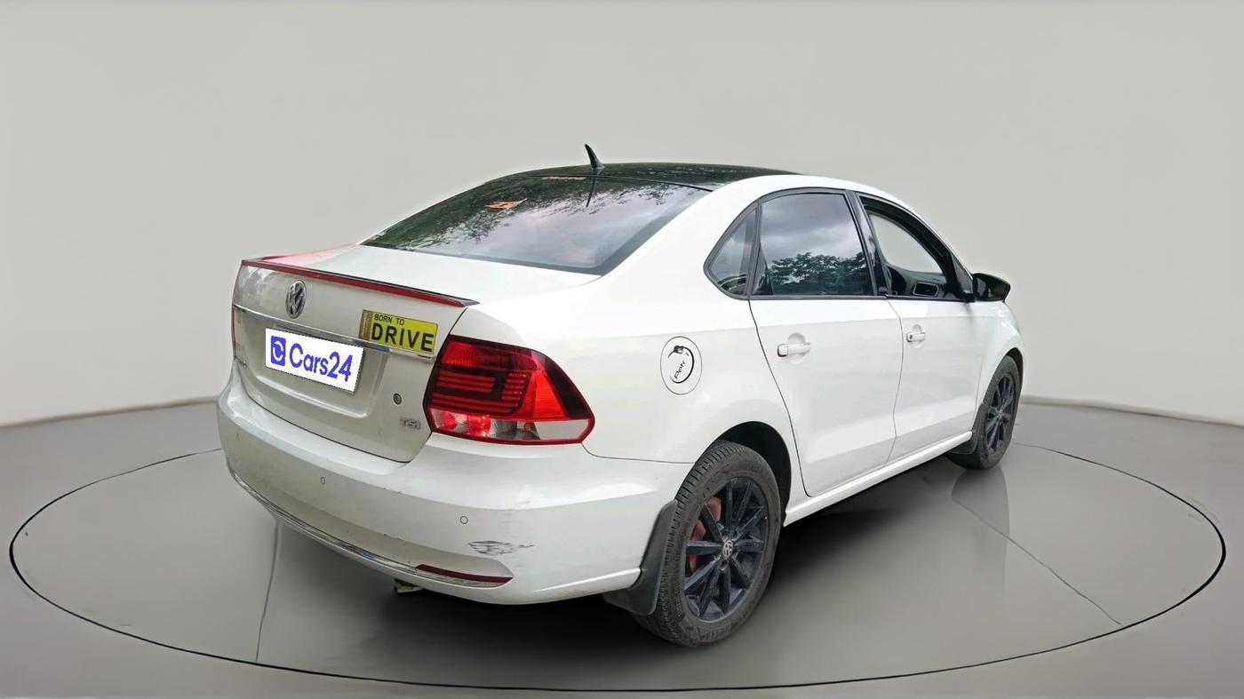2018 Volkswagen Vento HIGHLINE PLUS 1.2 AT 16 ALLOY, Petrol, Automatic, 68,279 km, exterior