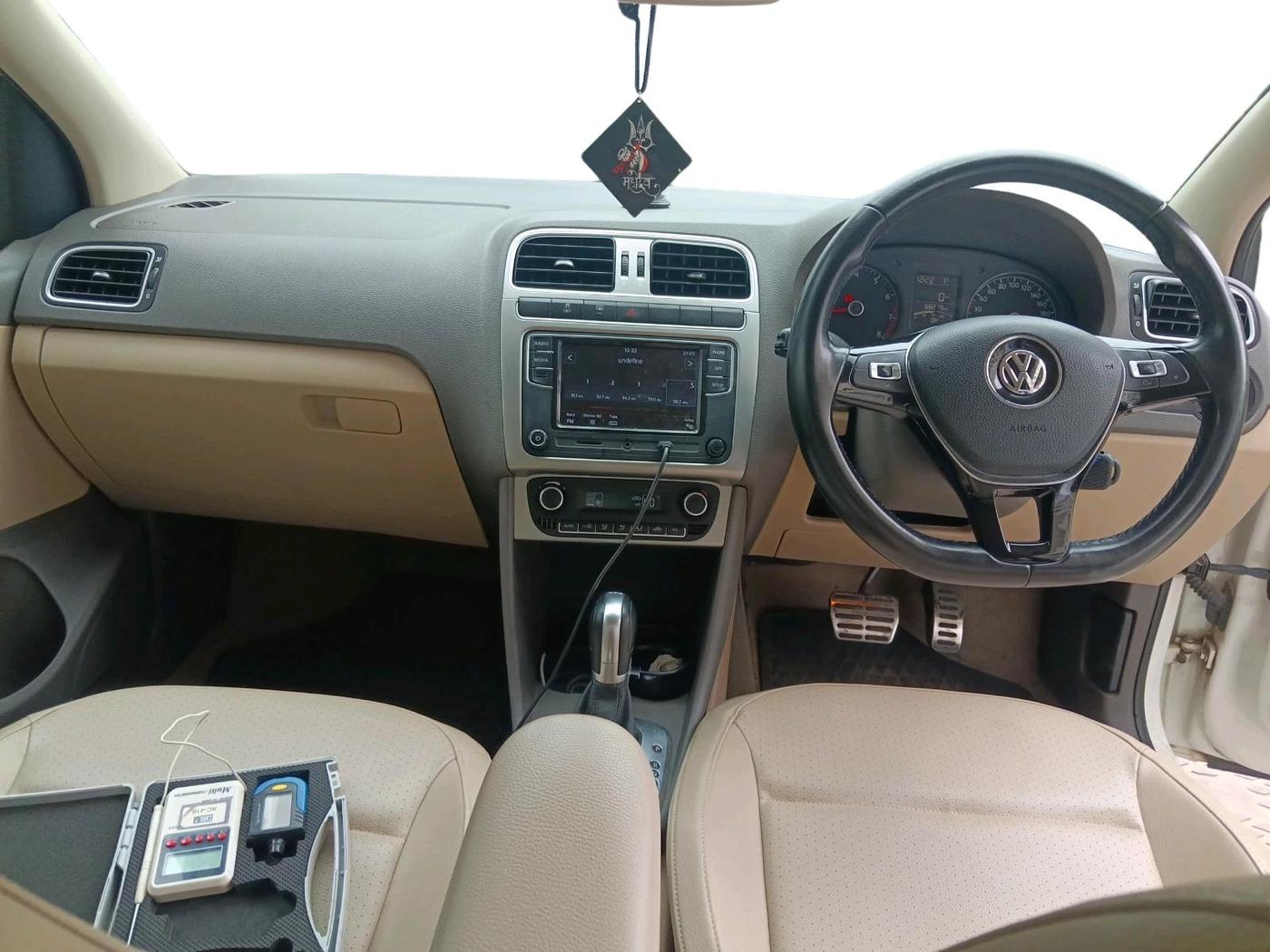 2018 Volkswagen Vento HIGHLINE PLUS 1.2 AT 16 ALLOY, Petrol, Automatic, 68,279 km, interior