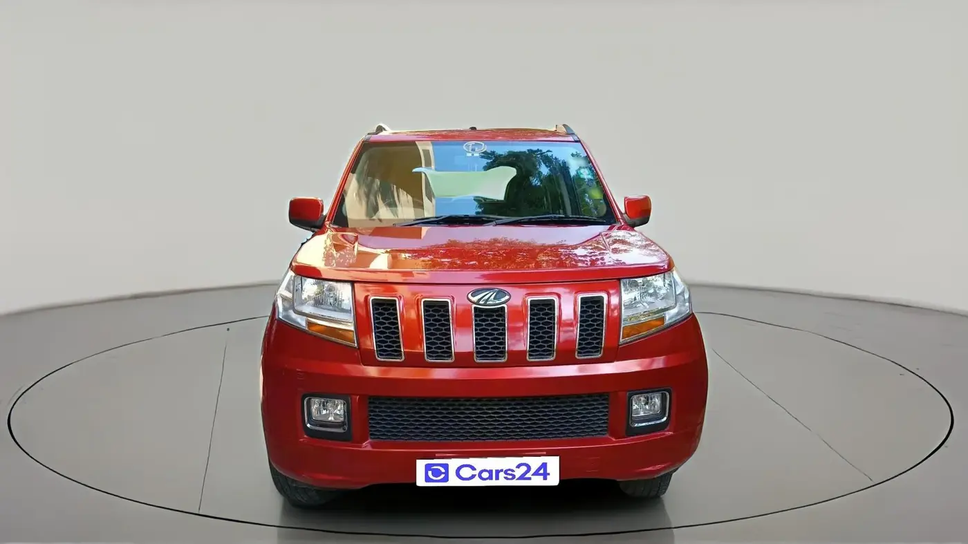 2015 Mahindra TUV300 T8, Diesel, Manual, 1,07,539 km, exterior