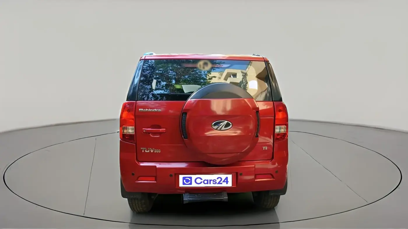 2015 Mahindra TUV300 T8, Diesel, Manual, 1,07,539 km, exterior
