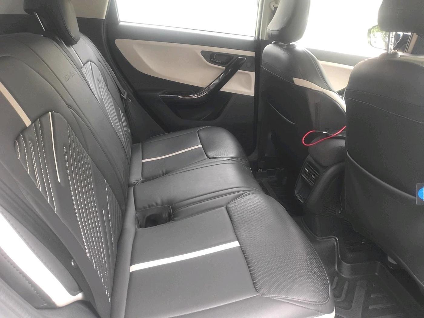 2025 Tata NEXON CREATIVE 1.2 REVOTRON 6MT, Petrol, Manual, 11,557 km, interior