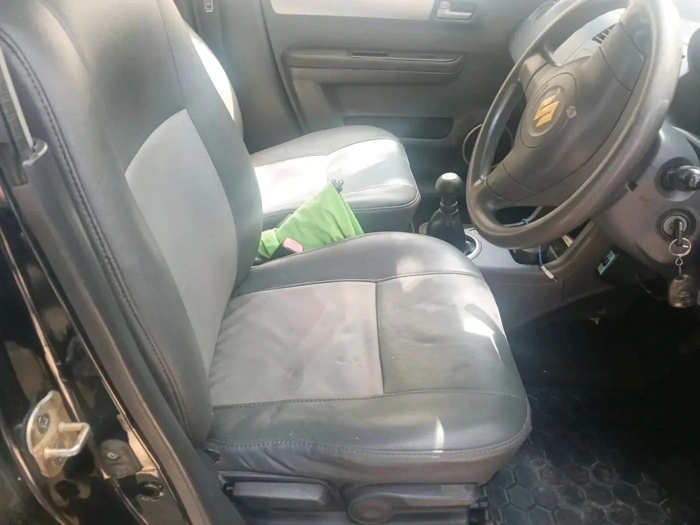 2005 Maruti Swift LXI 1.3, Petrol, Manual, 1,28,529 km, interior