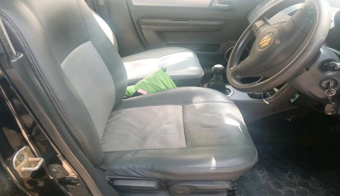 2005 Maruti Swift LXI 1.3, Petrol, Manual, 1,28,529 km, interior