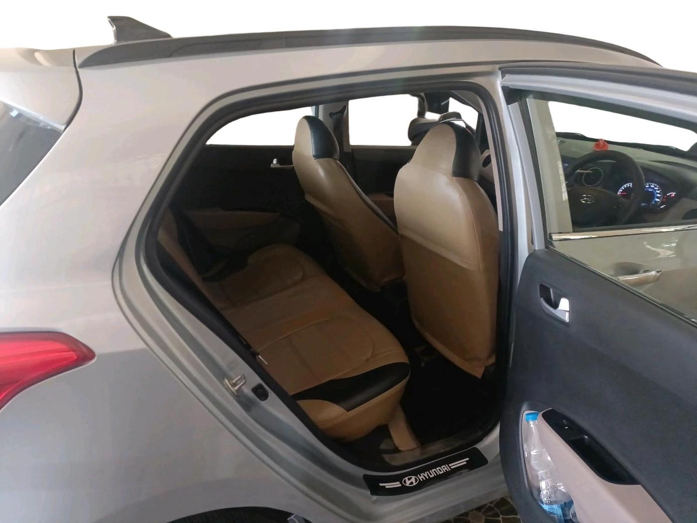 2019 Hyundai Grand i10 SPORTZ 1.2 KAPPA VTVT, Petrol, Manual, 94,697 km, interior