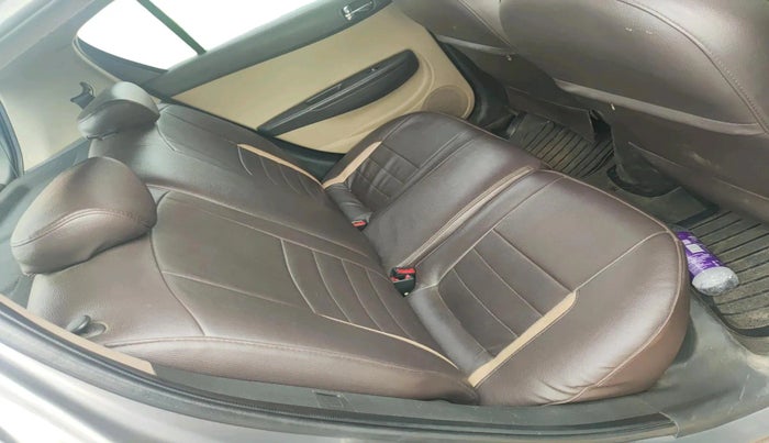 2012 Hyundai i20 SPORTZ 1.2, Petrol, Manual, 98,001 km, interior