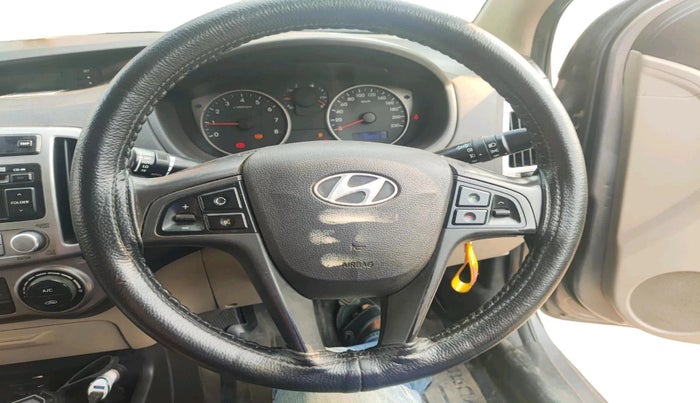 2012 Hyundai i20 SPORTZ 1.2, Petrol, Manual, 98,001 km, interior