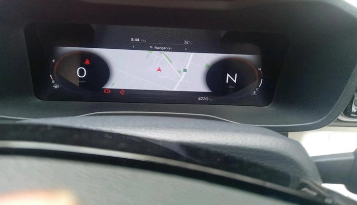 2024 Mahindra XUV 3XO AX5 1.2 L TCMPFi, Petrol, Manual, 4,220 km, interior