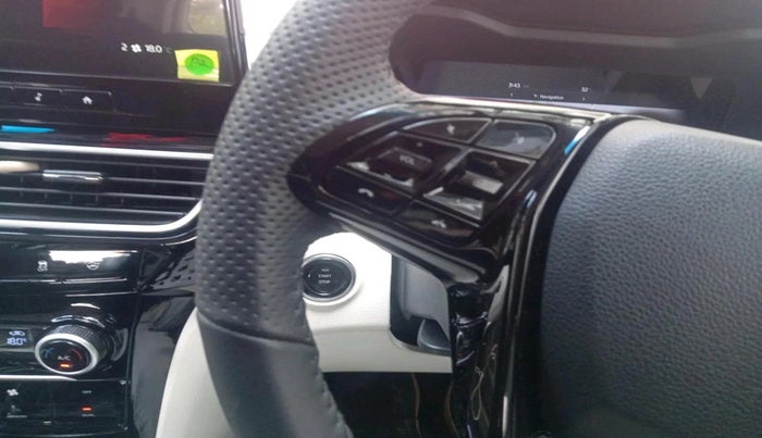 2024 Mahindra XUV 3XO AX5 1.2 L TCMPFi, Petrol, Manual, 4,220 km, interior