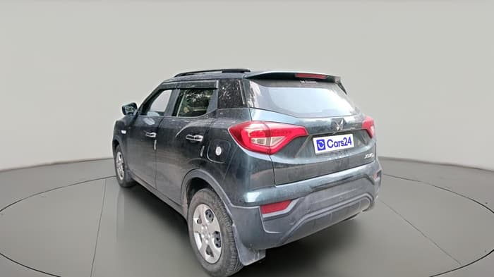 2023 Mahindra XUV300 W6 1.2 PETROL, Petrol, Manual, 17,035 km, exterior