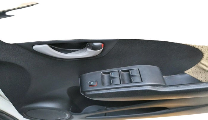 2012 Honda Jazz 1.2 L I-VTEC SELECT, Petrol, Manual, 85,184 km, interior