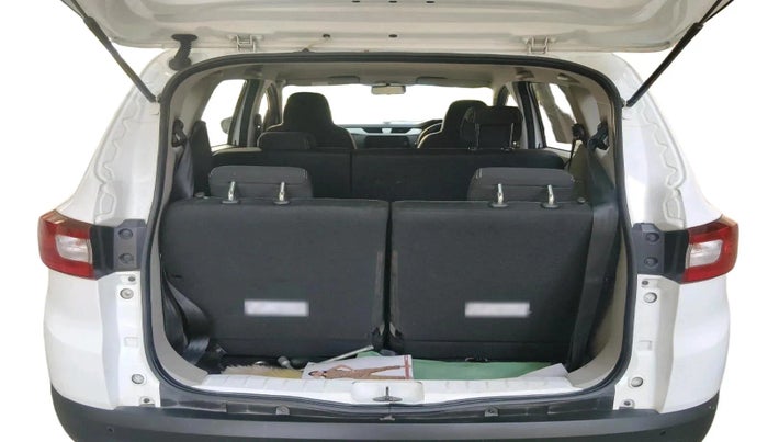 2020 Renault TRIBER RXZ AMT, Petrol, Automatic, 52,811 km, exterior