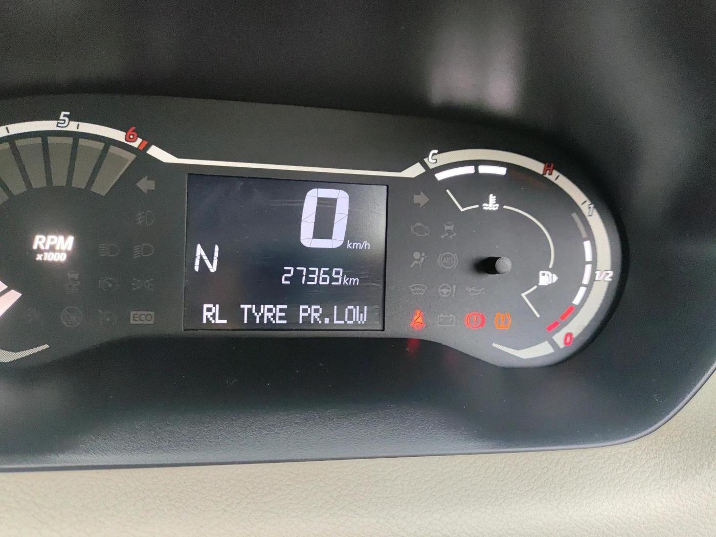 2024 Nissan MAGNITE  XE AMT EZ Shift, Petrol, Automatic, 27,369 km, interior
