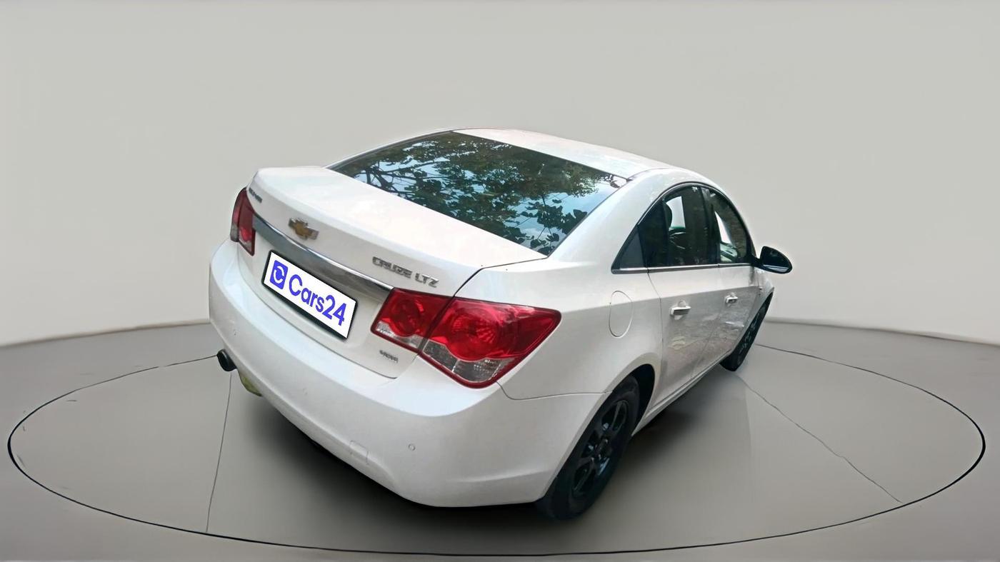 2012 Chevrolet Cruze LTZ, Diesel, Manual, 1,94,710 km, exterior