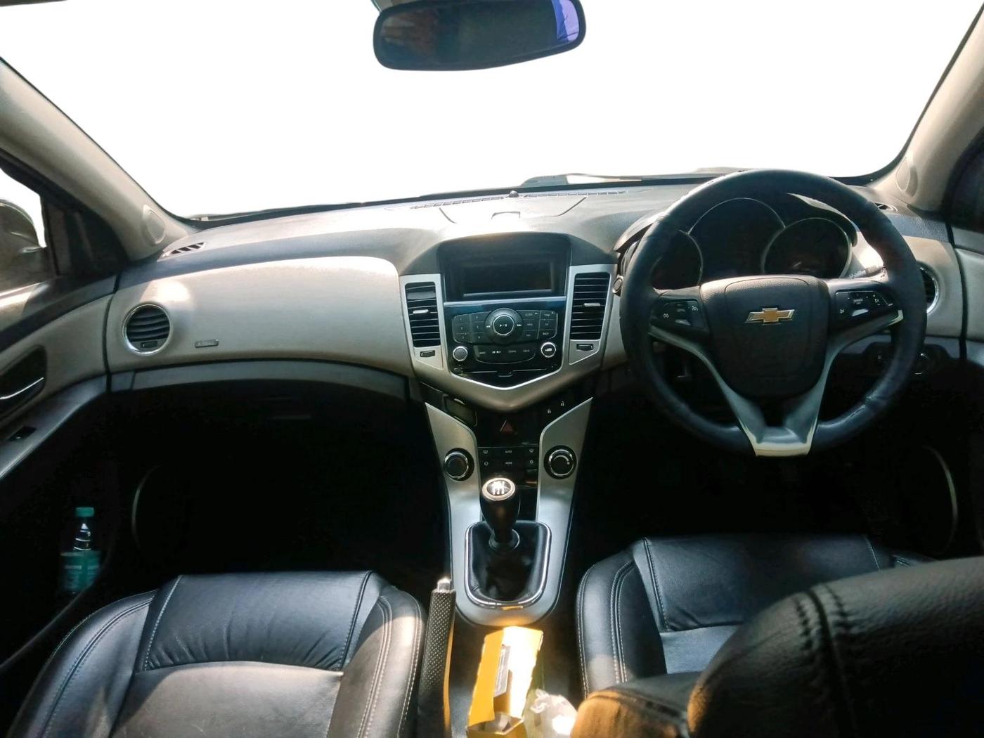 2012 Chevrolet Cruze LTZ, Diesel, Manual, 1,94,710 km, interior