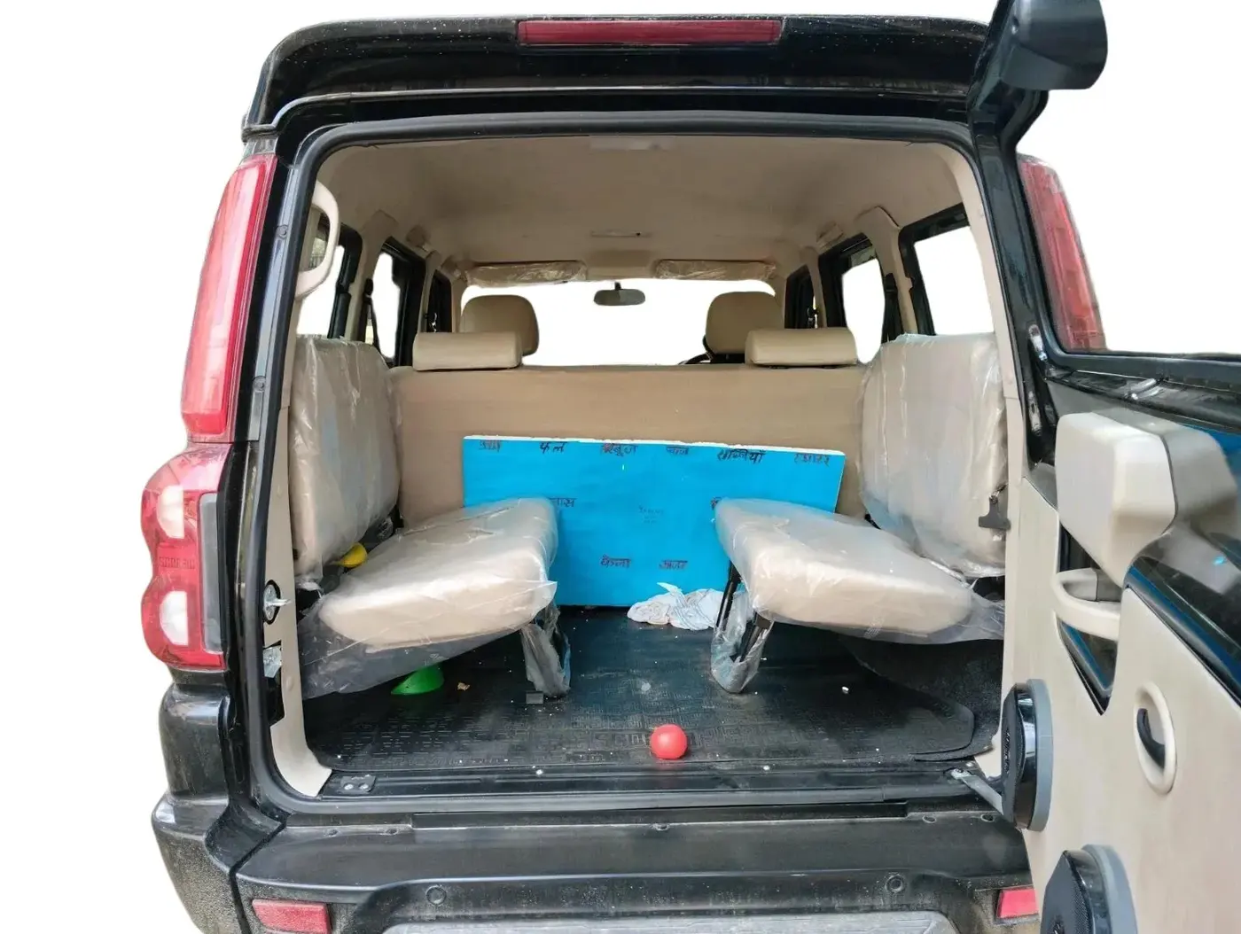2024 Mahindra SCORPIO CLASSIC S 9STR, Diesel, Manual, 8,348 km, exterior