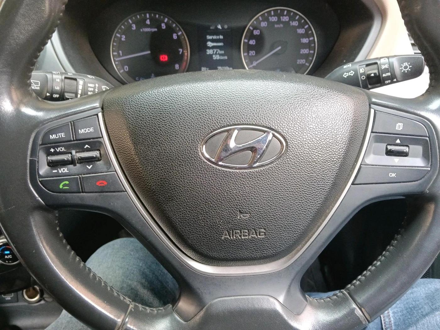 2016 Hyundai Elite i20 ASTA 1.2 (O), Petrol, Manual, 75,298 km, interior
