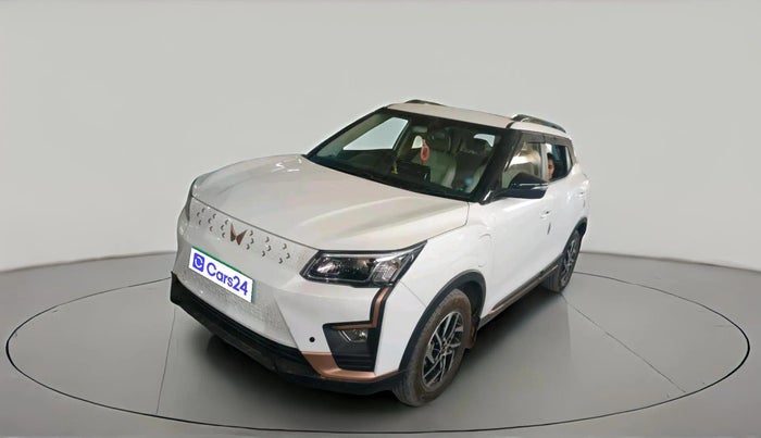 2025 Mahindra XUV400 EL 7.2 KW, Electric, Automatic, 19,203 km, exterior