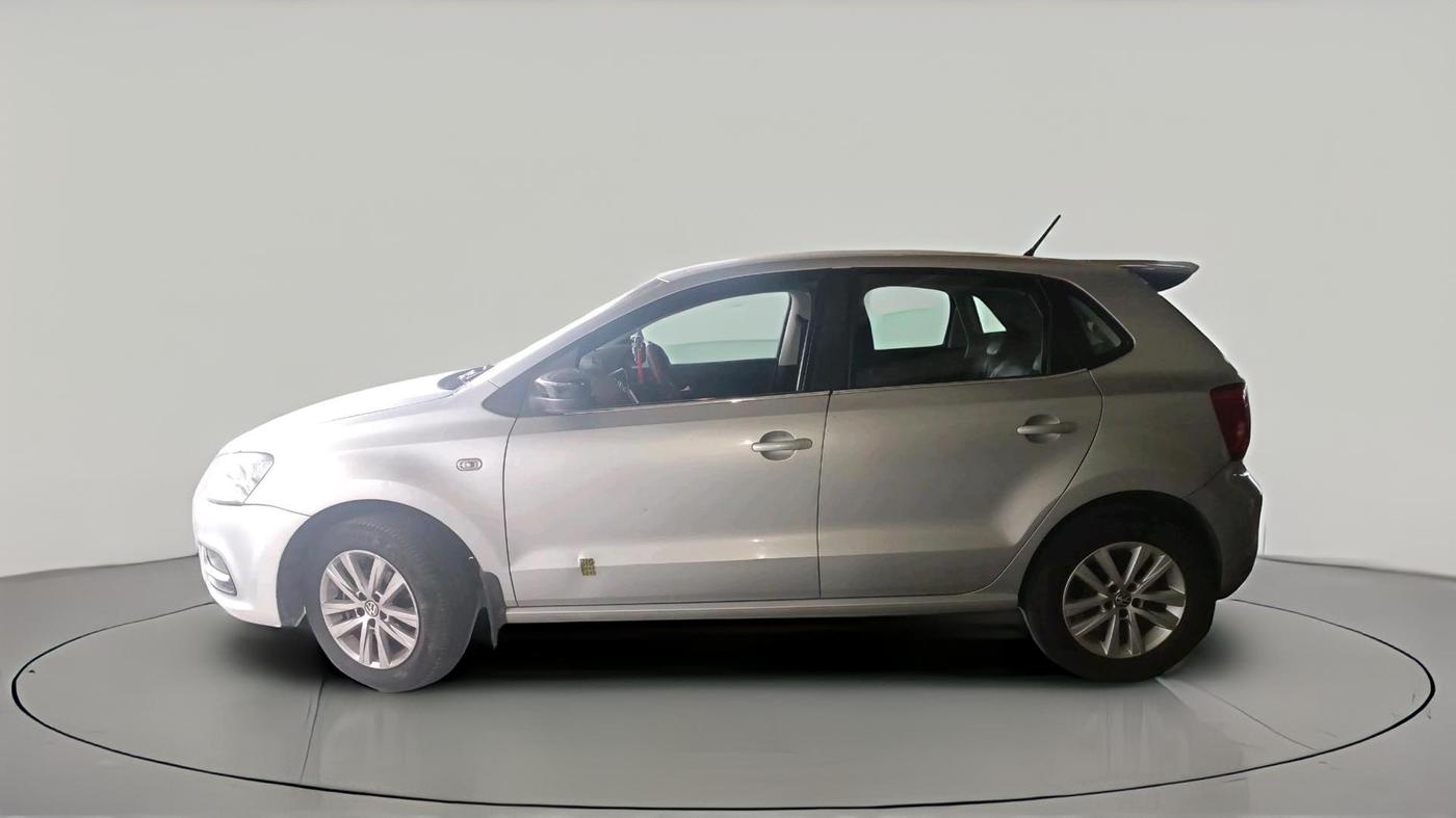 2014 Volkswagen Polo COMFORTLINE 1.5L, Diesel, Manual, 84,134 km, exterior