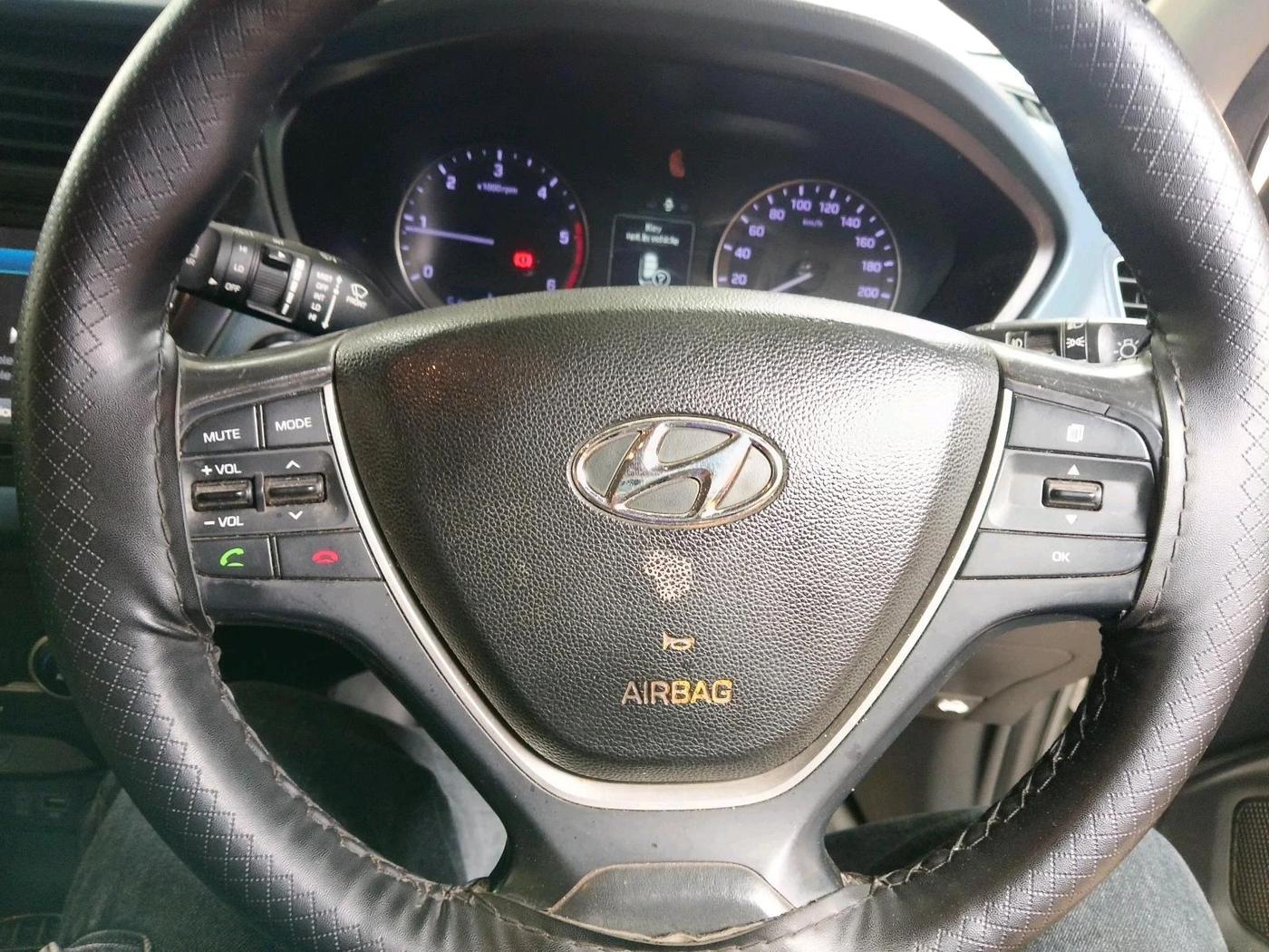 2016 Hyundai i20 Active 1.4 SX, Diesel, Manual, 2,23,289 km, interior