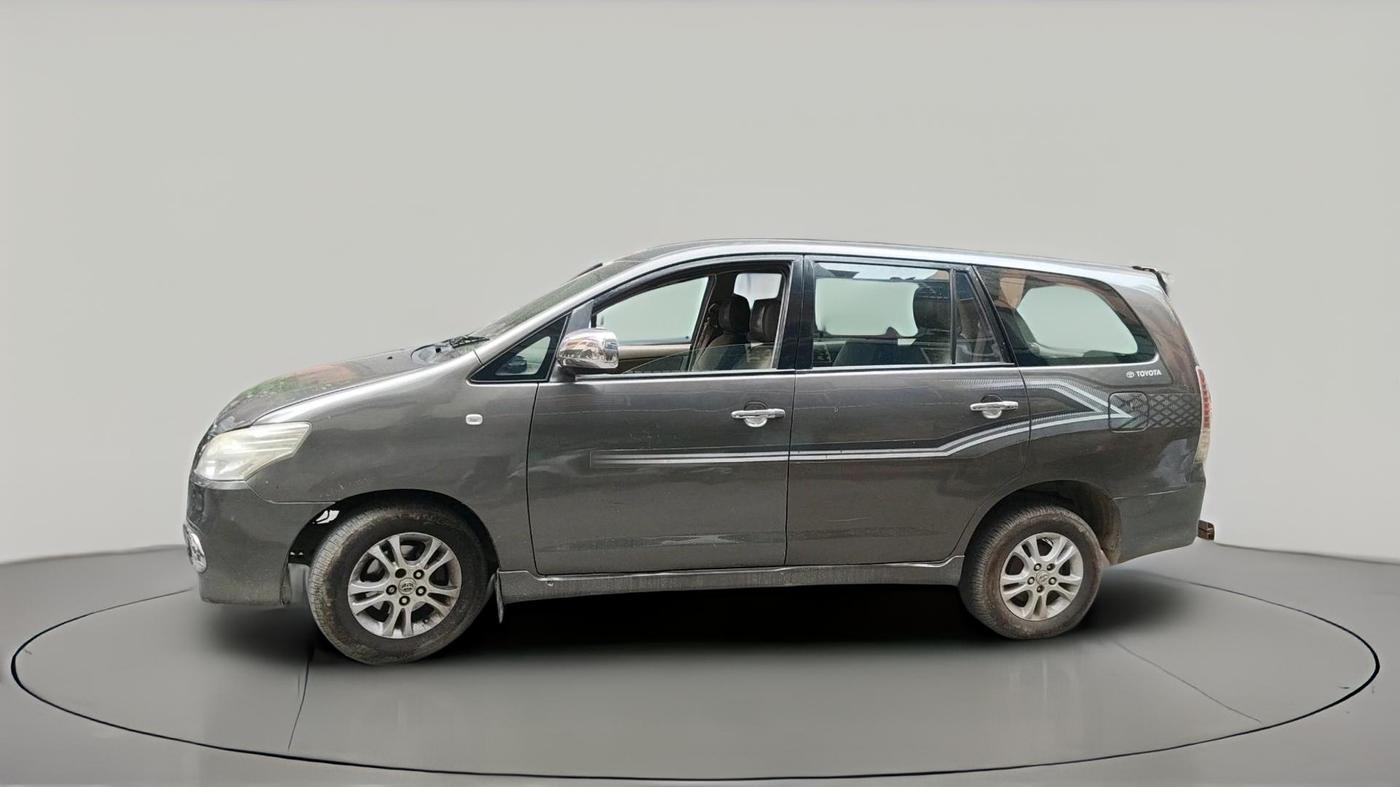 2012 Toyota Innova GX 2.5 7 STR, Diesel, Manual, 2,27,699 km, exterior