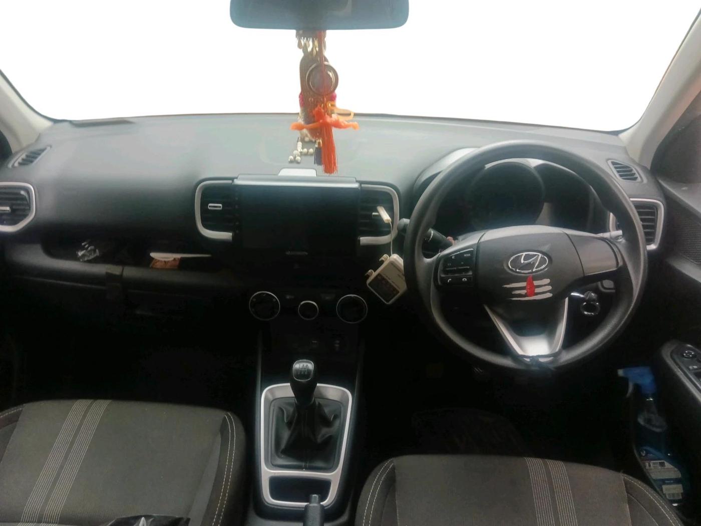 2020 Hyundai VENUE S 1.2, Petrol, Manual, 43,167 km, interior