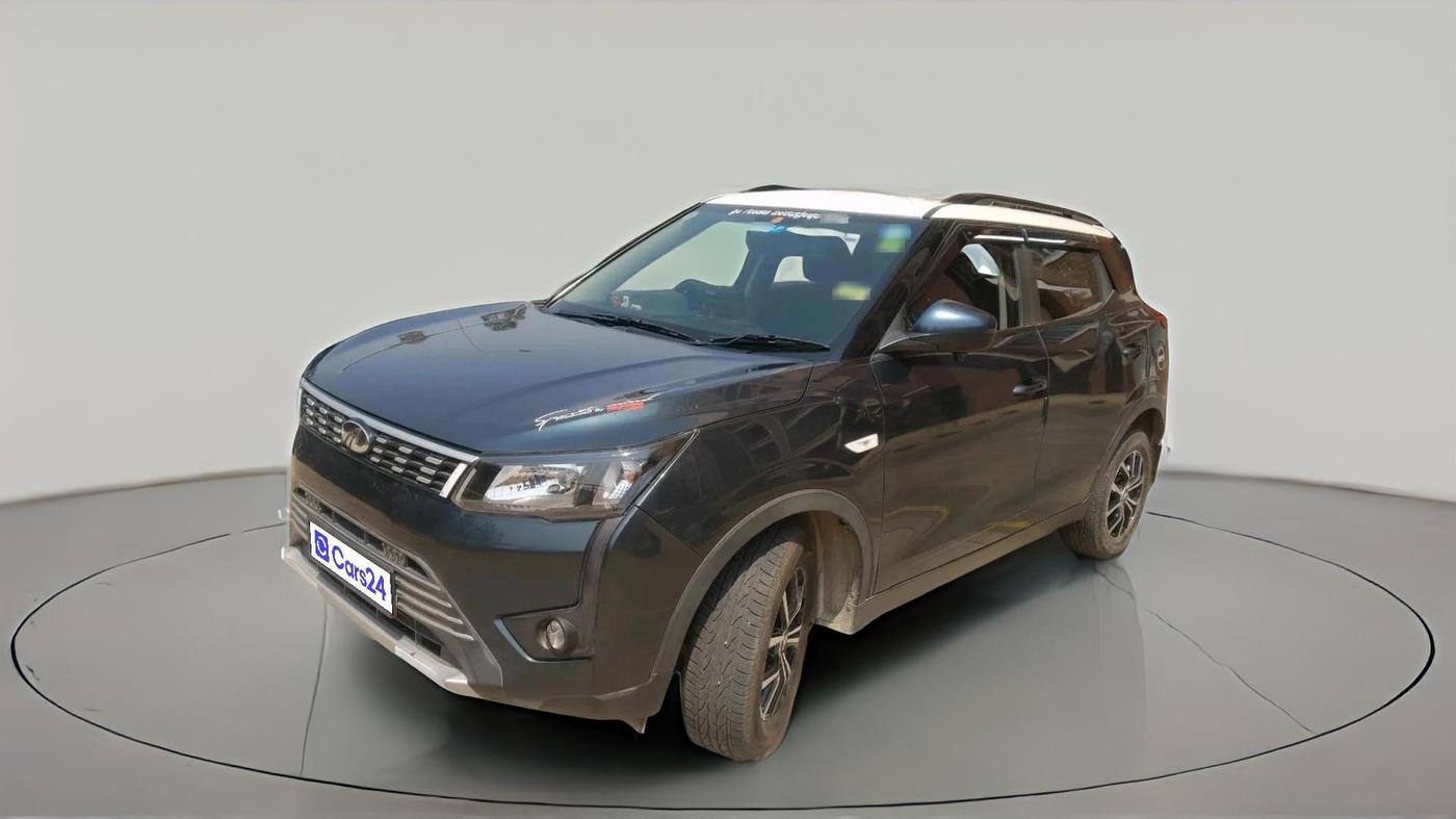 2022 Mahindra XUV300 W6 1.5 DIESEL AMT, Diesel, Automatic, 39,500 km, exterior