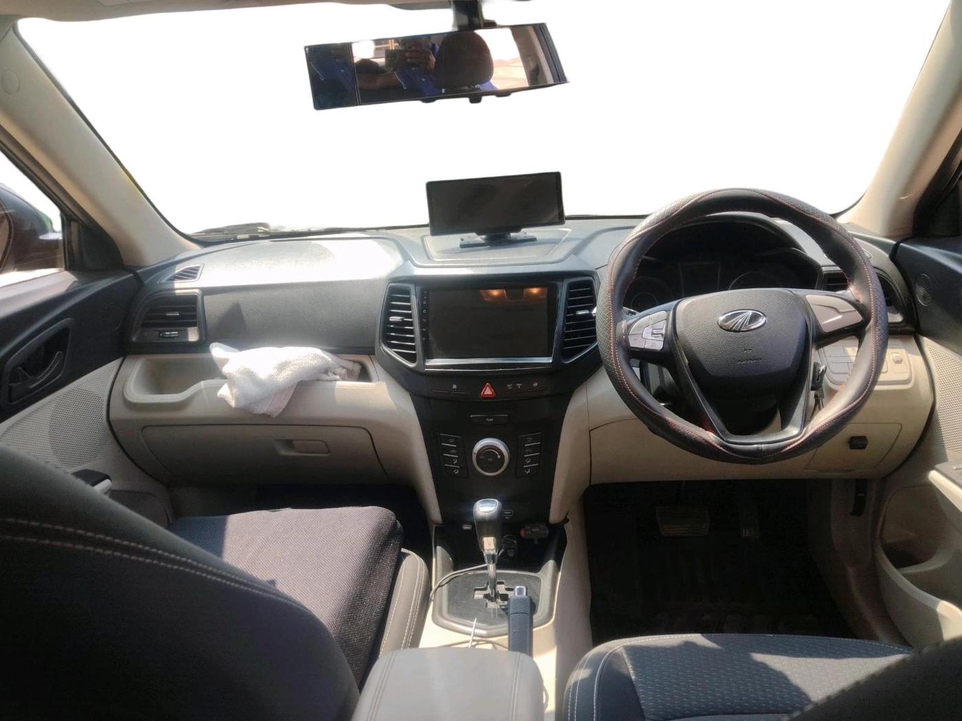 2022 Mahindra XUV300 W6 1.5 DIESEL AMT, Diesel, Automatic, 39,500 km, interior