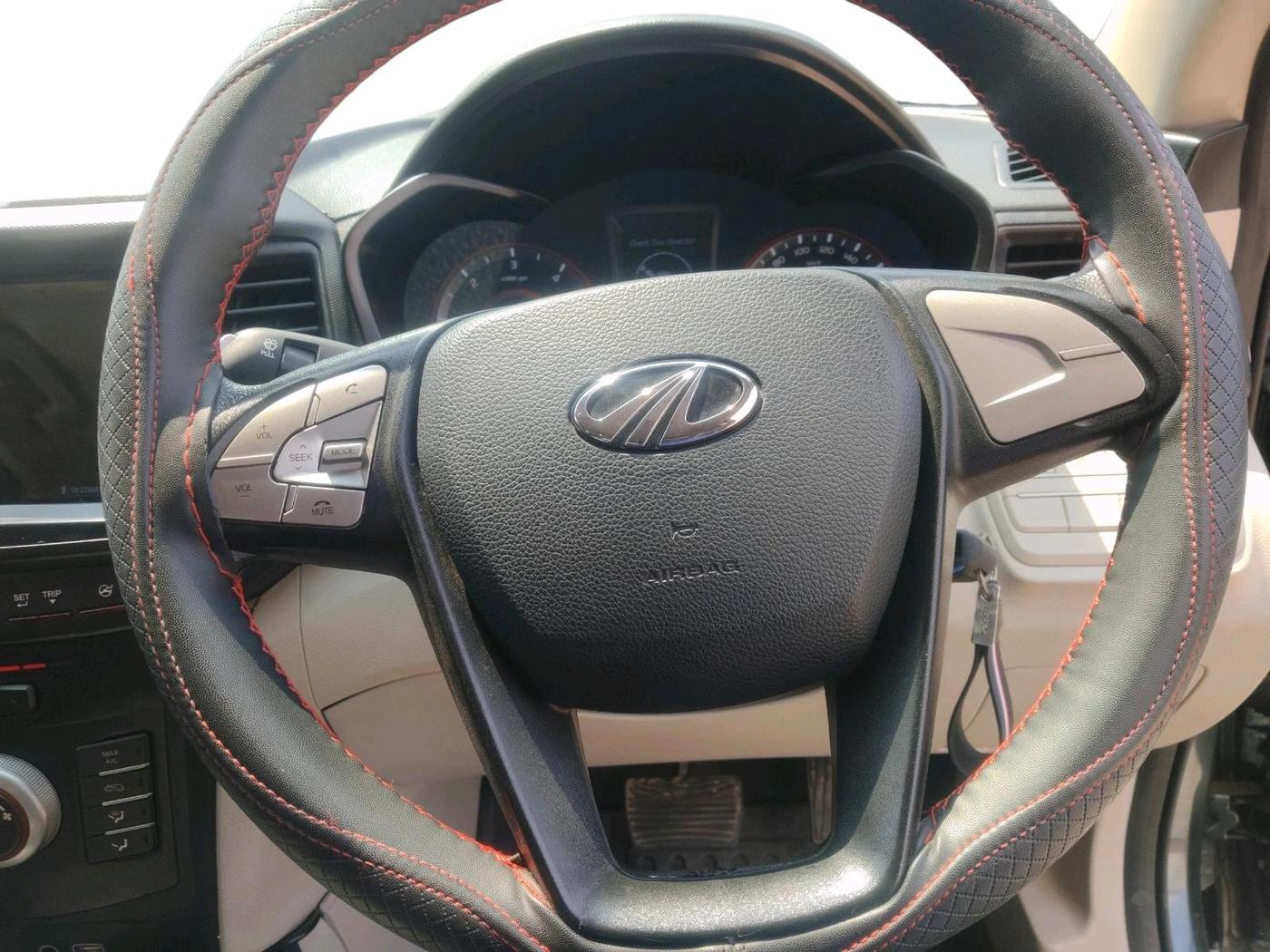 2022 Mahindra XUV300 W6 1.5 DIESEL AMT, Diesel, Automatic, 39,500 km, interior