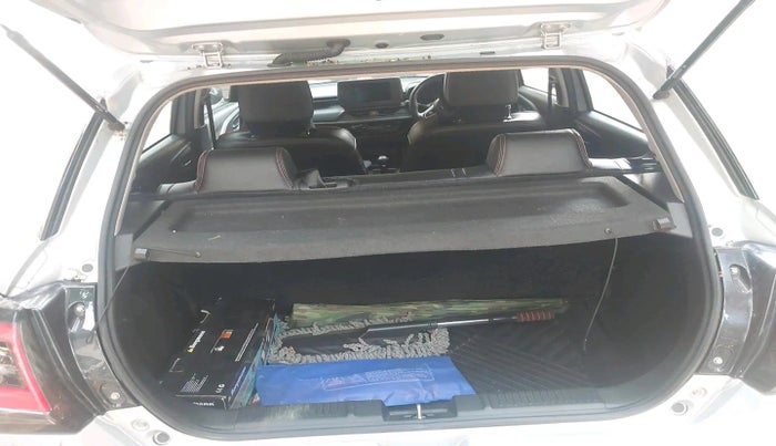 2024 Maruti Swift VXi (O) AMT, Petrol, Automatic, 33,097 km, exterior