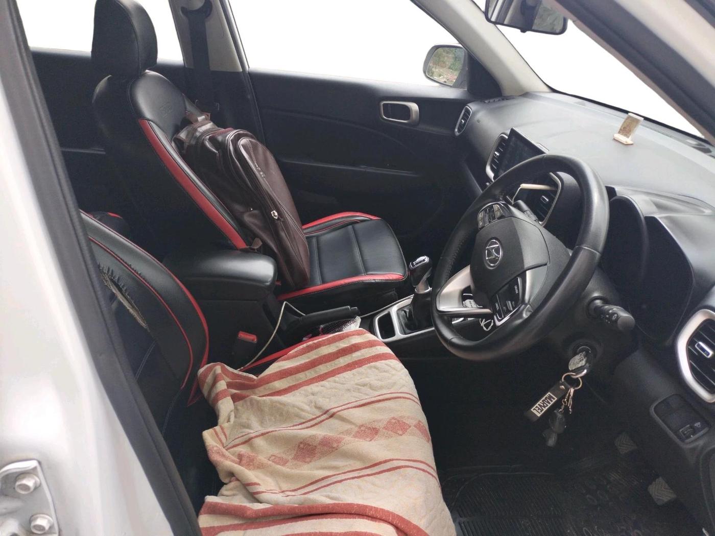 2021 Hyundai VENUE SX 1.5 CRDI, Diesel, Manual, 1,25,246 km, interior