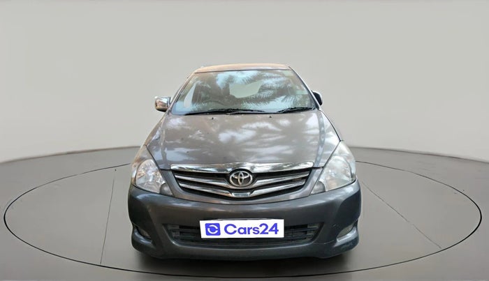 2011 Toyota Innova V 2.5 7 STR, Diesel, Manual, 1,38,210 km, exterior