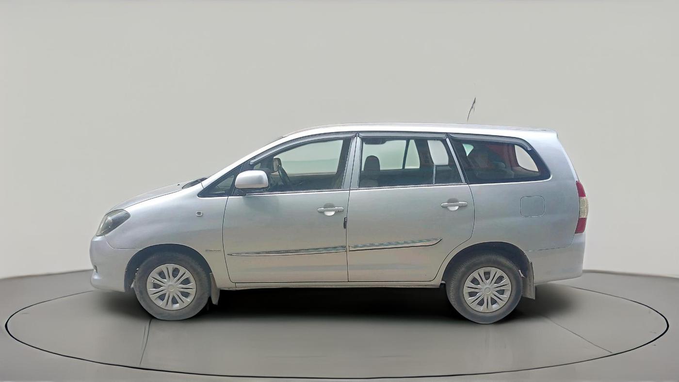 2011 Toyota Innova 2.5 G3, Diesel, Manual, 1,56,120 km, exterior