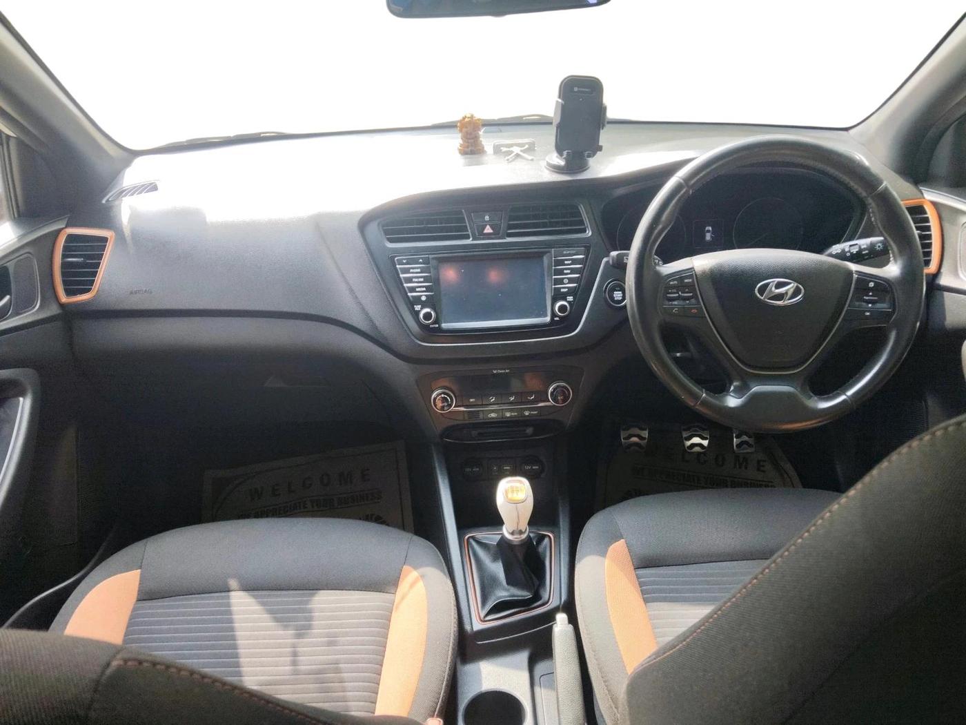 2016 Hyundai i20 Active 1.2 SX, Petrol, Manual, 89,943 km, interior