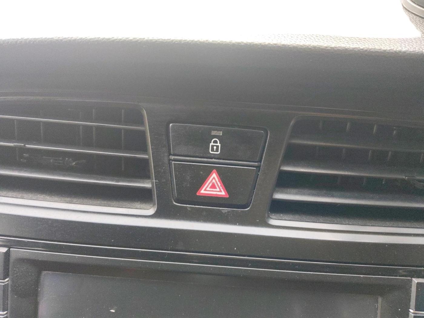 2016 Hyundai i20 Active 1.2 SX, Petrol, Manual, 89,943 km, interior