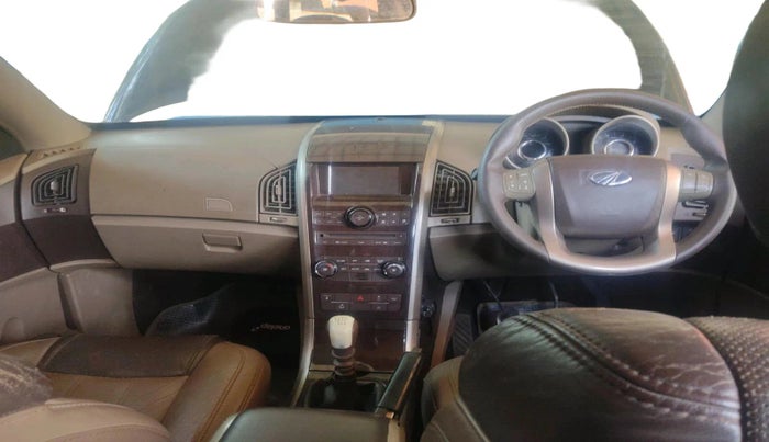 2013 Mahindra XUV500 W8, Diesel, Manual, 1,12,355 km, interior