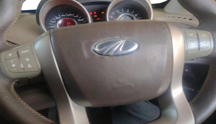 2013 Mahindra XUV500 W8, Diesel, Manual, 1,12,355 km, interior