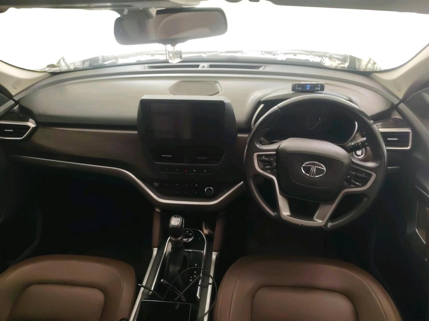 2021 Tata Harrier XZA PLUS 2.0L, Diesel, Automatic, 85,378 km, interior