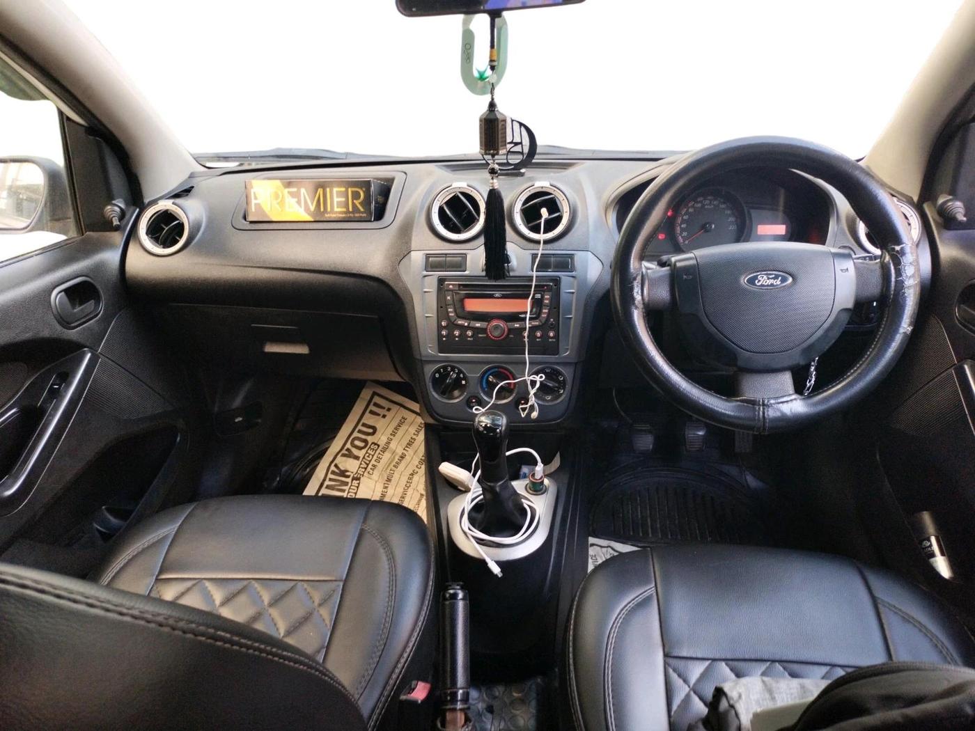 2013 Ford Figo EXI 1.4 DIESEL, Diesel, Manual, 1,40,753 km, interior