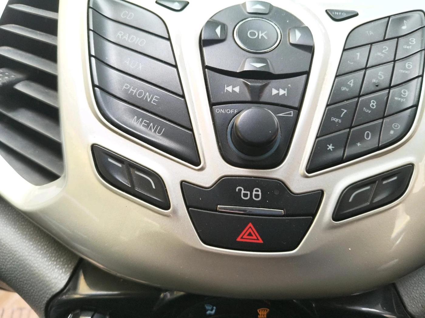 2014 Ford Ecosport TITANIUM 1.5L DIESEL (OPT), Diesel, Manual, 1,23,629 km, interior