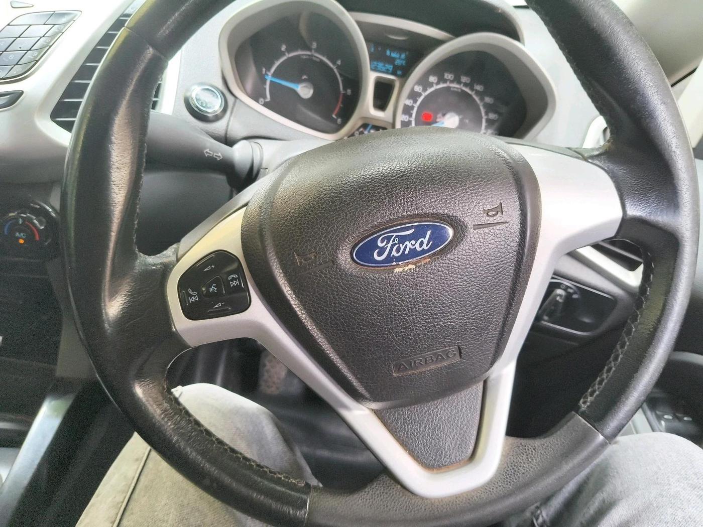 2014 Ford Ecosport TITANIUM 1.5L DIESEL (OPT), Diesel, Manual, 1,23,629 km, interior