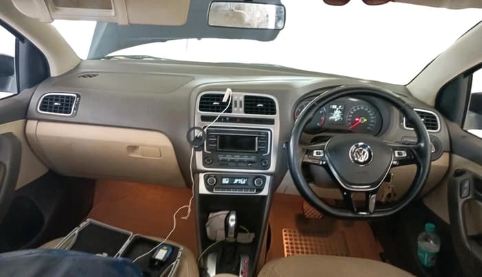 2014 Volkswagen Vento HIGHLINE PETROL AT, Petrol, Automatic, 74,218 km, interior